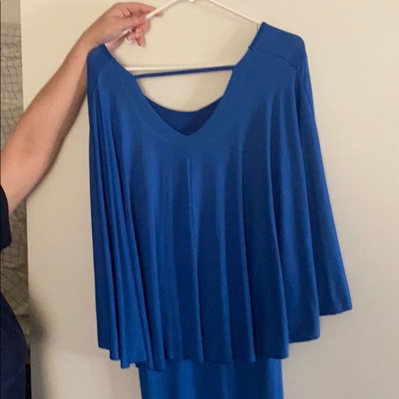 Blue capes dress - Picture 2 of 3